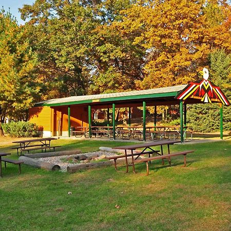 Arrowhead Resort Campground Plainville Экстерьер фото