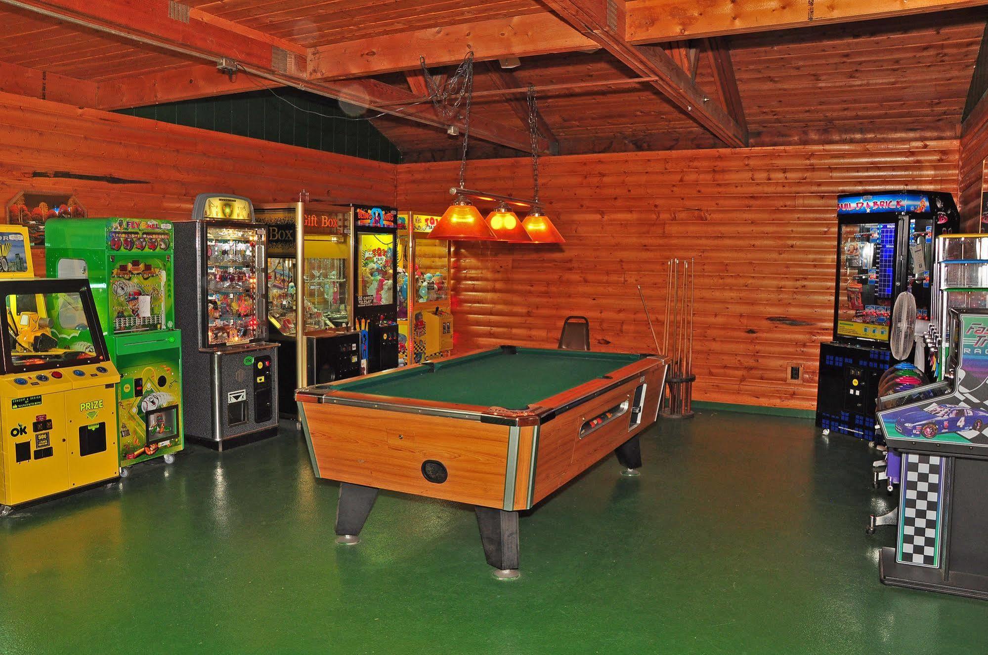 Arrowhead Resort Campground Plainville Экстерьер фото