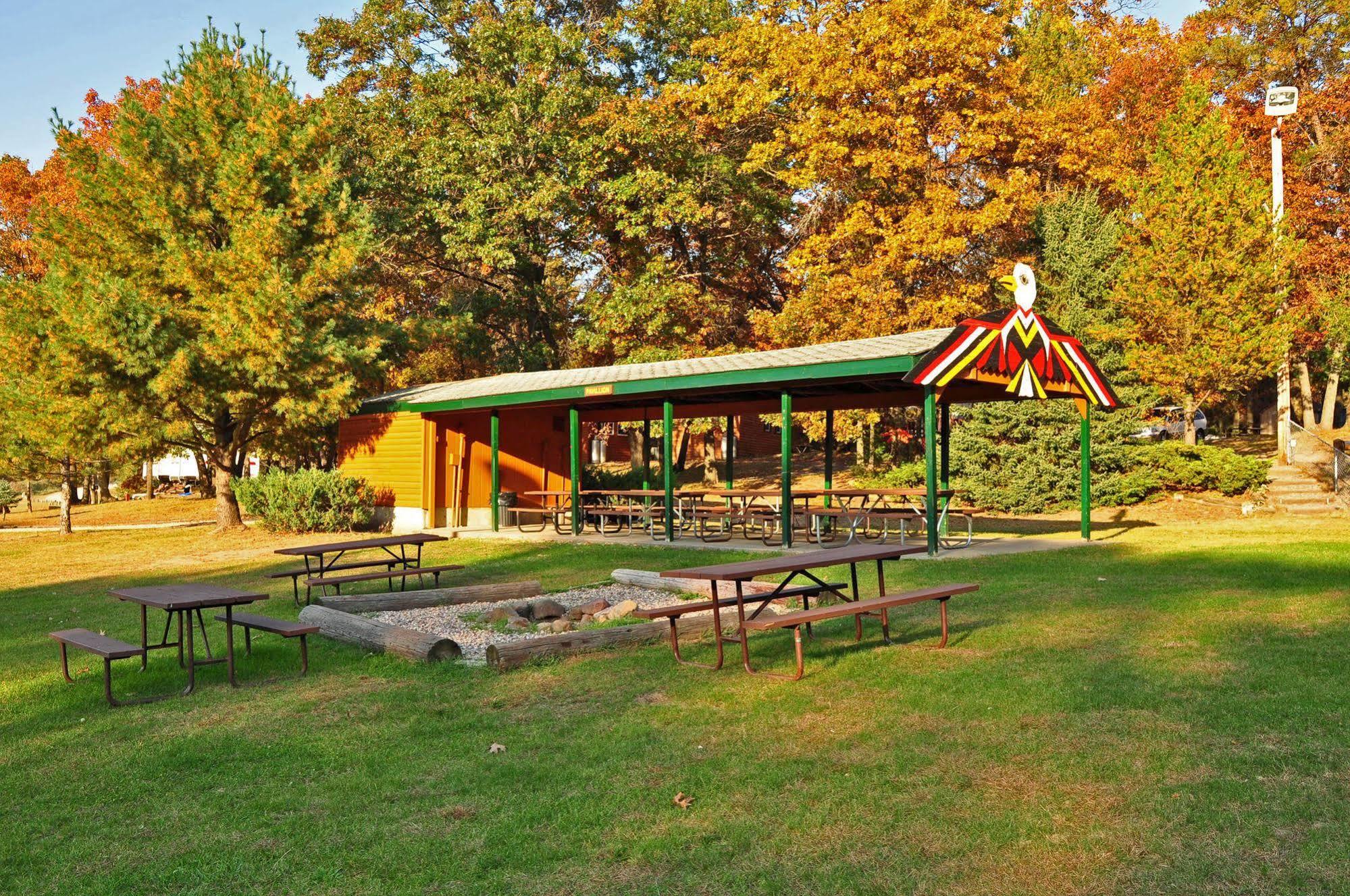 Arrowhead Resort Campground Plainville Экстерьер фото